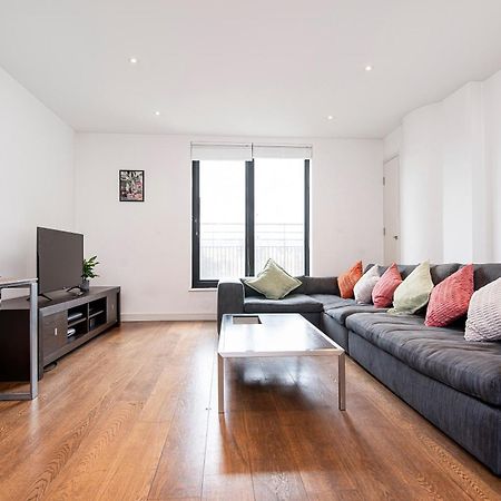 Central 2 Bed Maissonette 伦敦 外观 照片