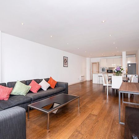 Central 2 Bed Maissonette 伦敦 外观 照片