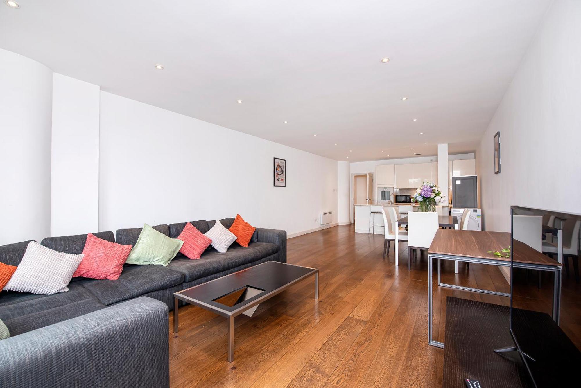 Central 2 Bed Maissonette 伦敦 外观 照片