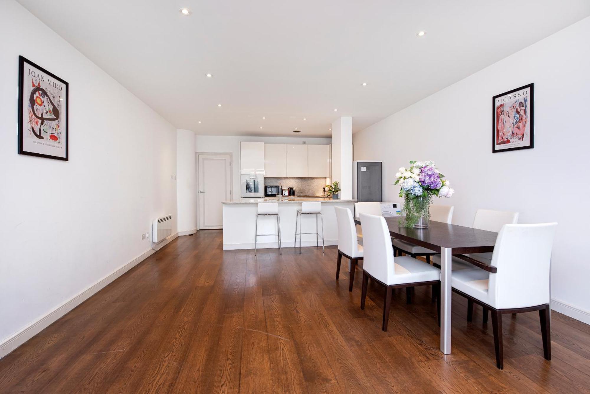 Central 2 Bed Maissonette 伦敦 外观 照片