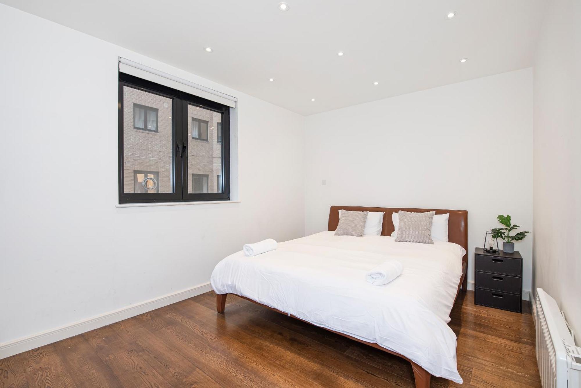 Central 2 Bed Maissonette 伦敦 外观 照片