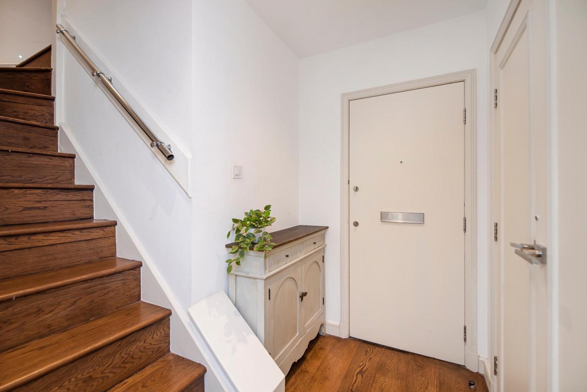 Central 2 Bed Maissonette 伦敦 外观 照片